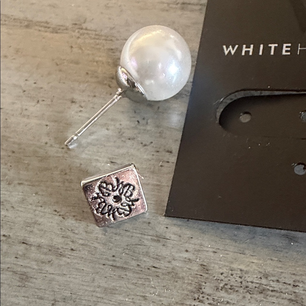 New! White House Black Market Iridescent Pearl Button Stud Earrings - White - Picture 3 of 3